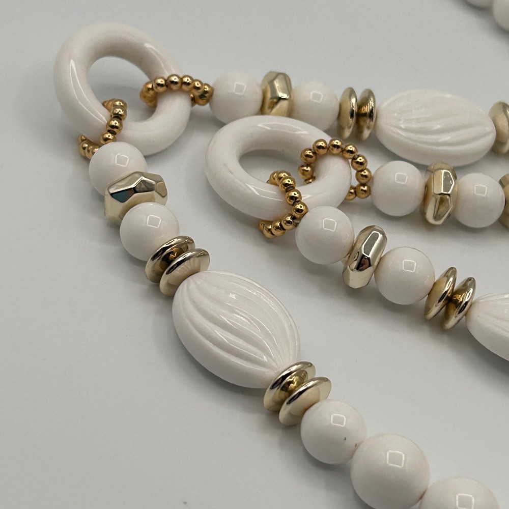 Vintage White Gold Tone Chunky Bead Statement Necklace Single Strand Retro 26" - Picture 9 of 10